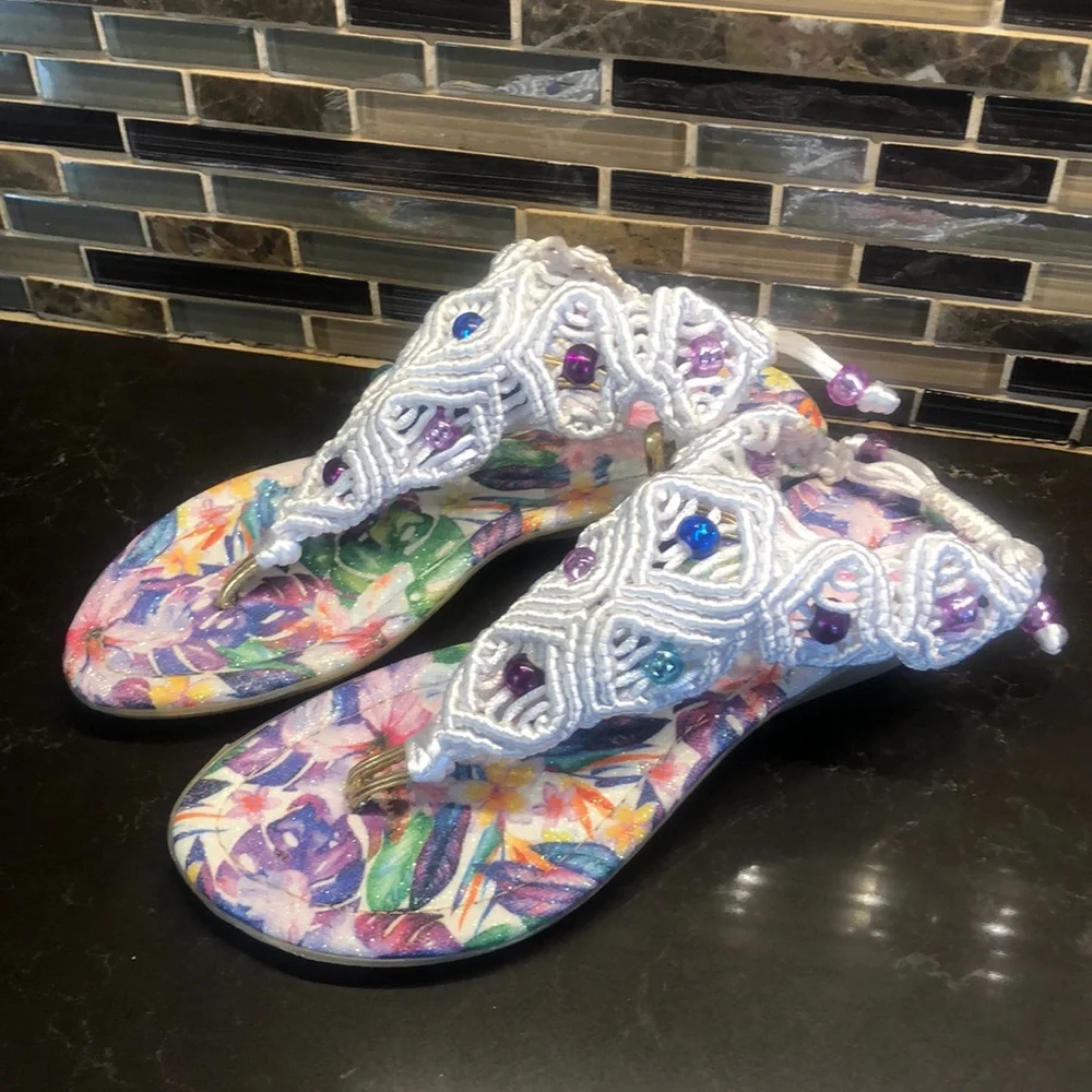 NWOT Girls custom‎ macrame sandals